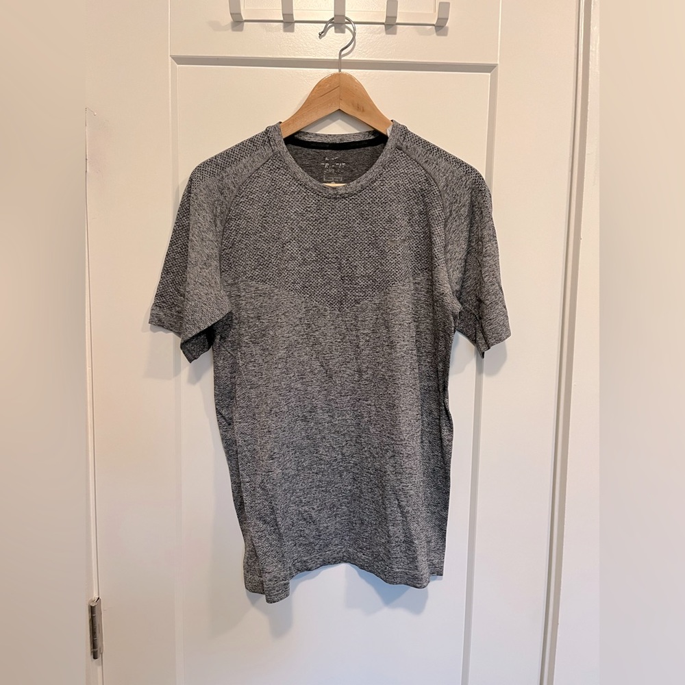 Men’s NIKE dryfit shirt